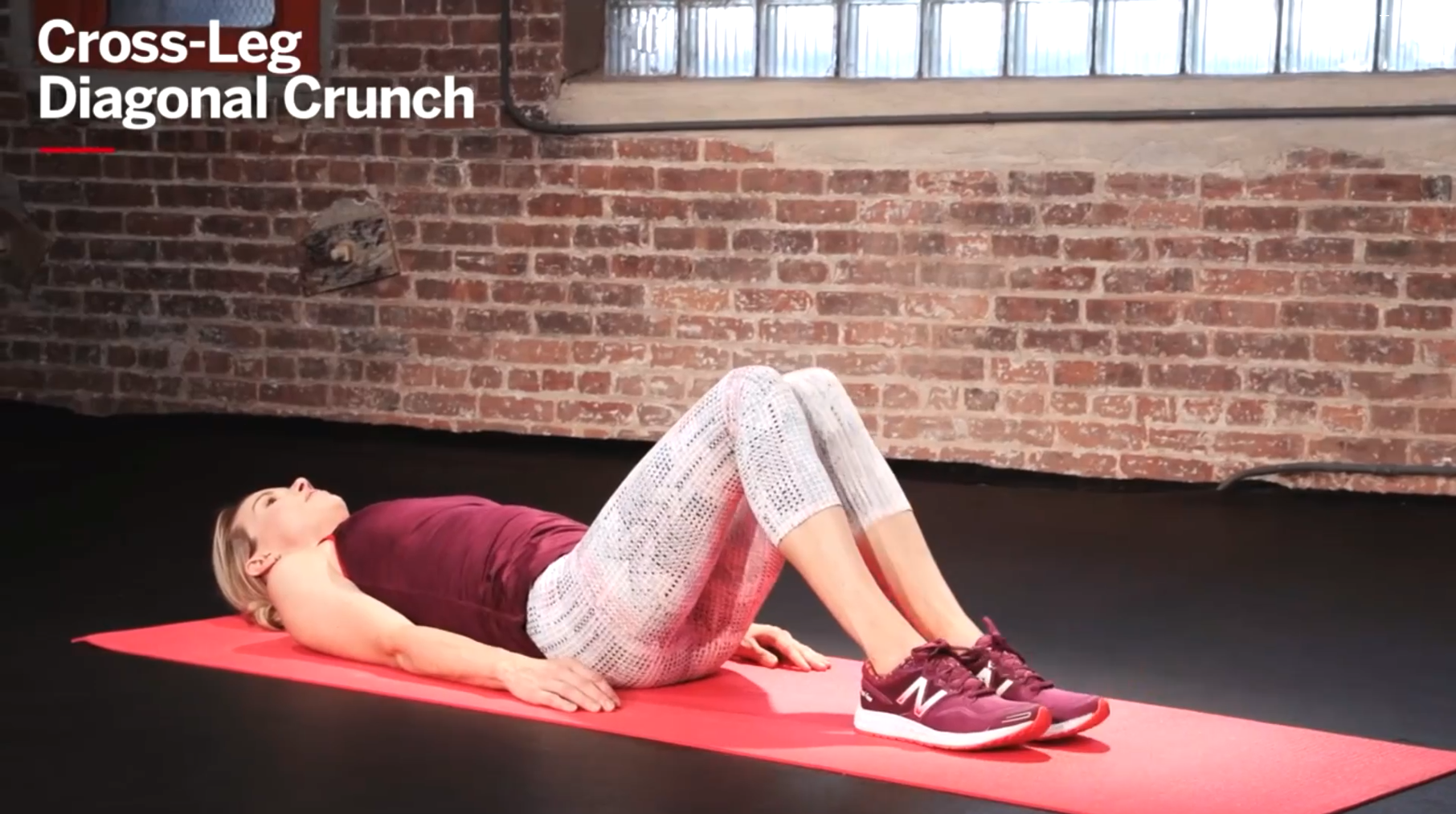 Cross Leg Diagonal Crunch – Strengthen Your Obliques